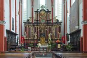 Prüm – Altar und Chorgestühl in der Basilika