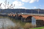 Die alte Römerbrücke in Trier