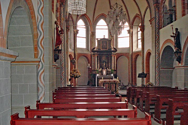 Erpel am Rhein – Innenraum der Kirche St. Severin