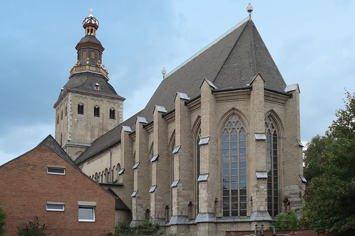 St. Ursula in Köln - Blick auf die Kirche mit dem gotische Chor