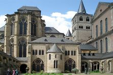 Trier – Dom und Liebfrauenkirche vom Kreuzgang aus gesehen