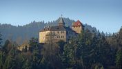 Oberhalb von Gernsbach liegt Schloss Eberstein, heute ein Hotel und Sternerestaurant