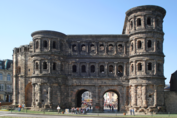 Porta Nigra - das römische Nordtor in Trier