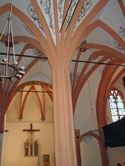 Kronenburg – Einstützenpfeiler in der Kirche St. Johann Baptist