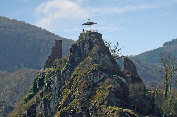 Aussichtsplateau auf der Burg Are