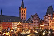 Der Trierer Weihnachtsmarkt auf den Hauptplatz in Trier