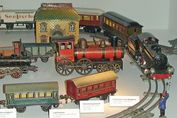 Blechspielzeug – Eisenbahn-Spielzeug von verschiedenen Herstellern (Märklin, Gebrüder Bing, Karl Bub, Siegfried Günthermann)aus der Sammlung des Rheinischen Landesmuseums für Volkskunde
