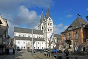 Boppard – Marktplatz mit Kirche und Rathaus
